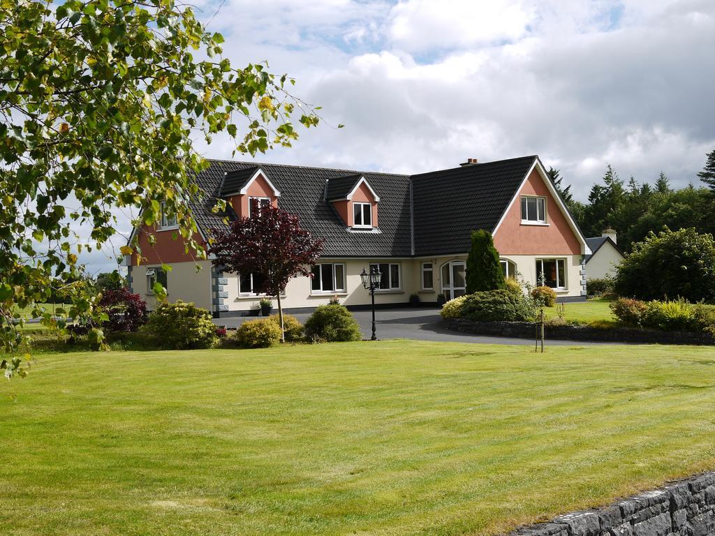 コング Nymphsfield House Bed & Breakfast エクステリア 写真